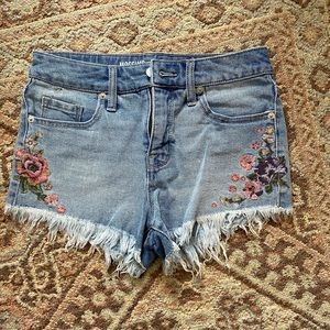 Flowered Jean shorts
